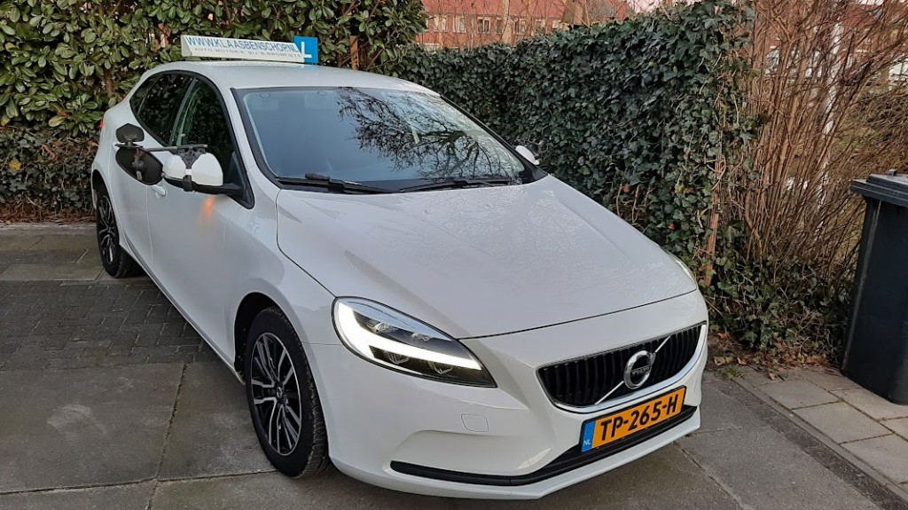 V40